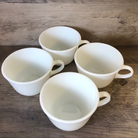 CLASSIC - Pyrex White Mugs Set of 4 - Picture 3 of 7